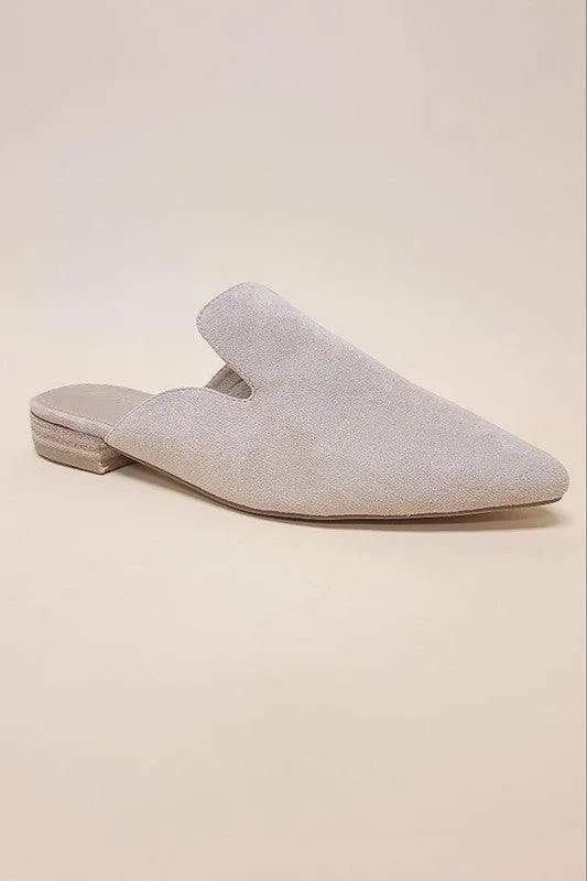 GEM-39 - Pointed Toe Slip On Mule Flats