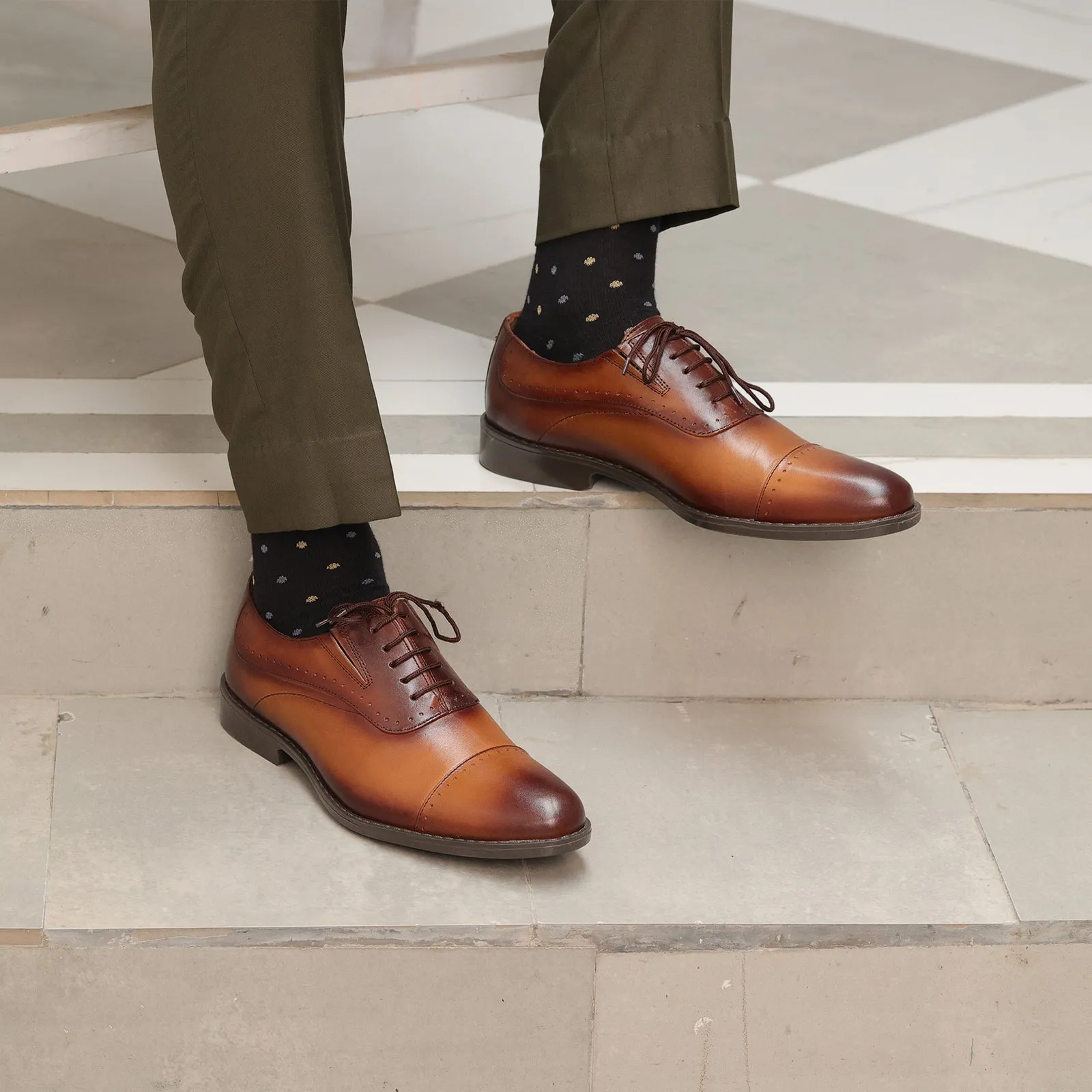 M-MV-0200430-Men Leather Formals